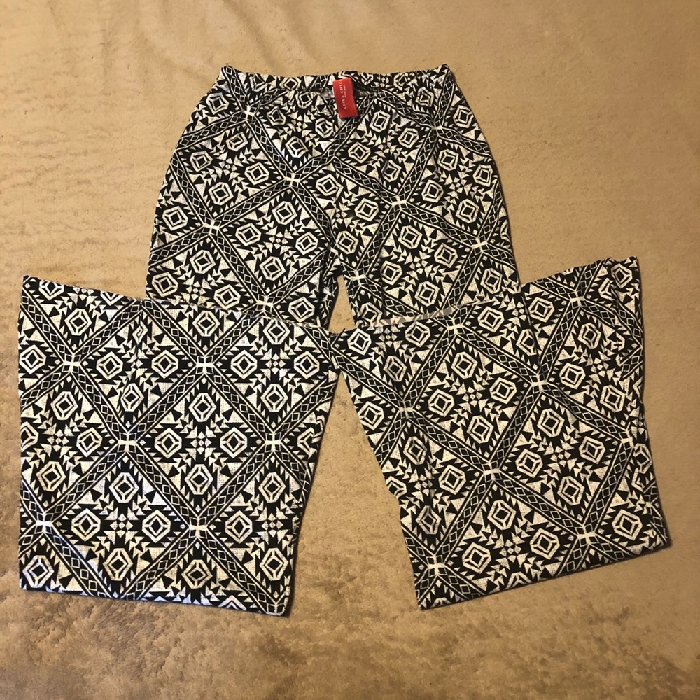 HUGE SALE🎉Akira black and white 70's pants